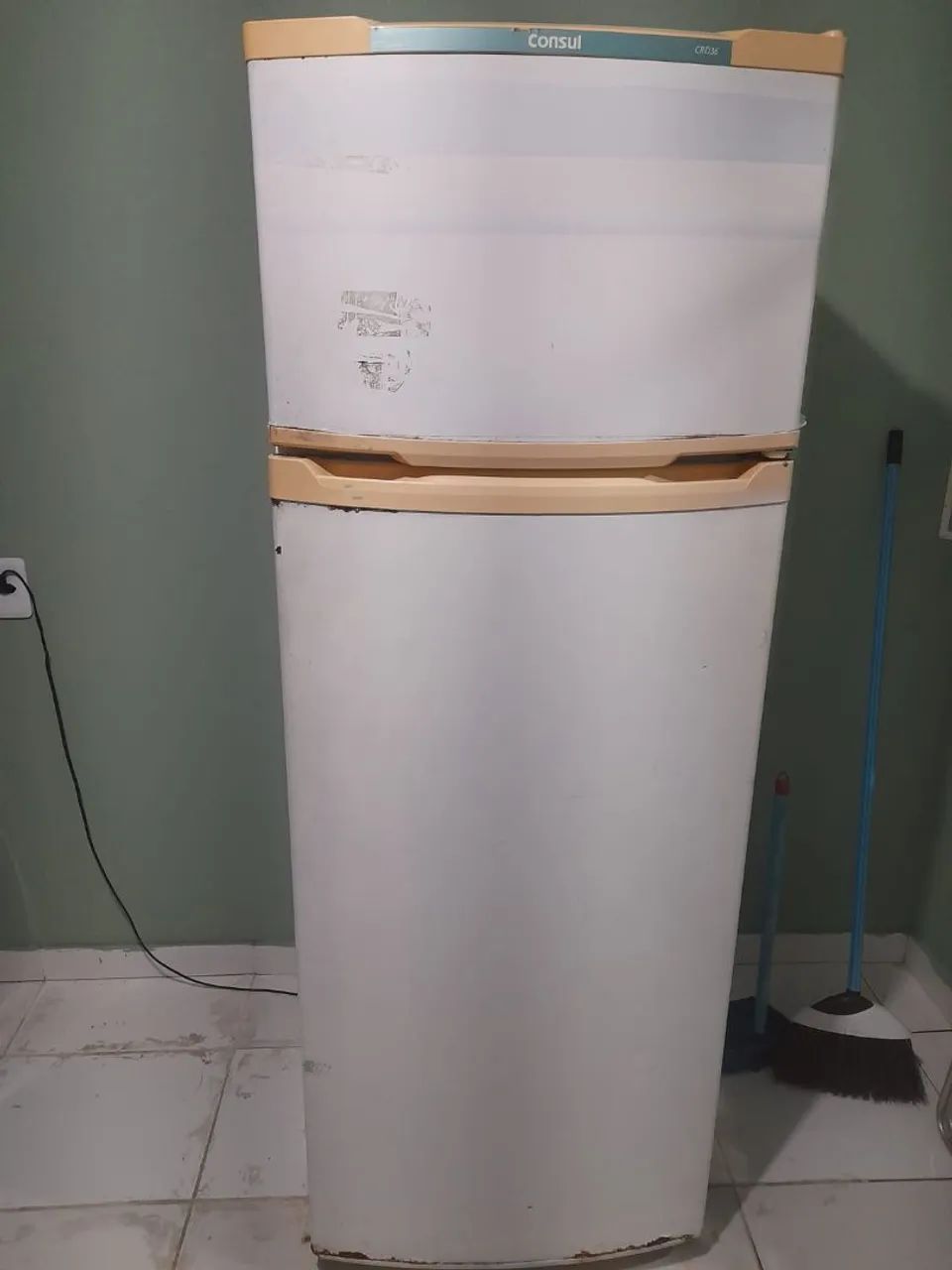 Vendo geladeira 