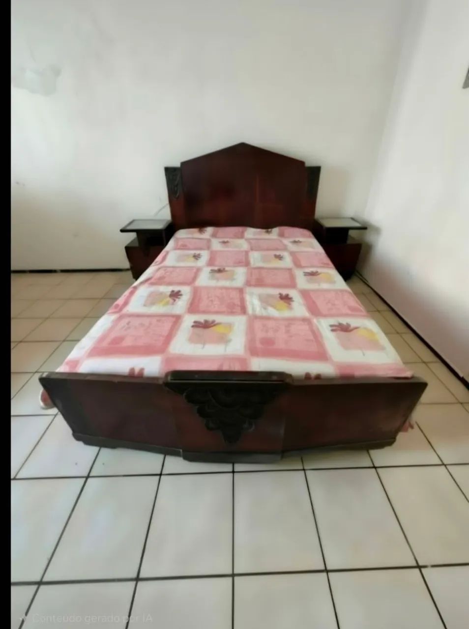 Cama de casal madeira maciça com criados 