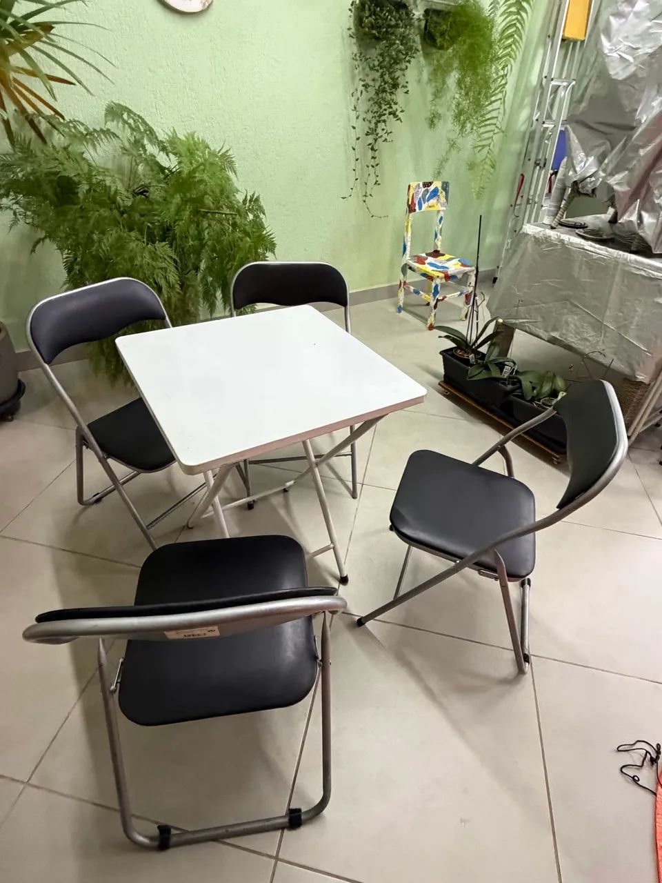 Conjunto de cadeiras e mesa em aço  - Foto 5