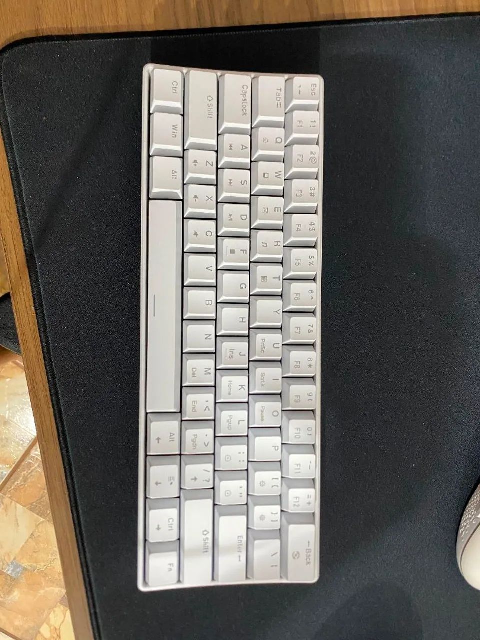 Teclado mecânico 60%