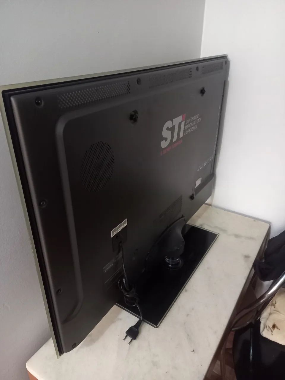 Vendo TV LED STi 40 Pol