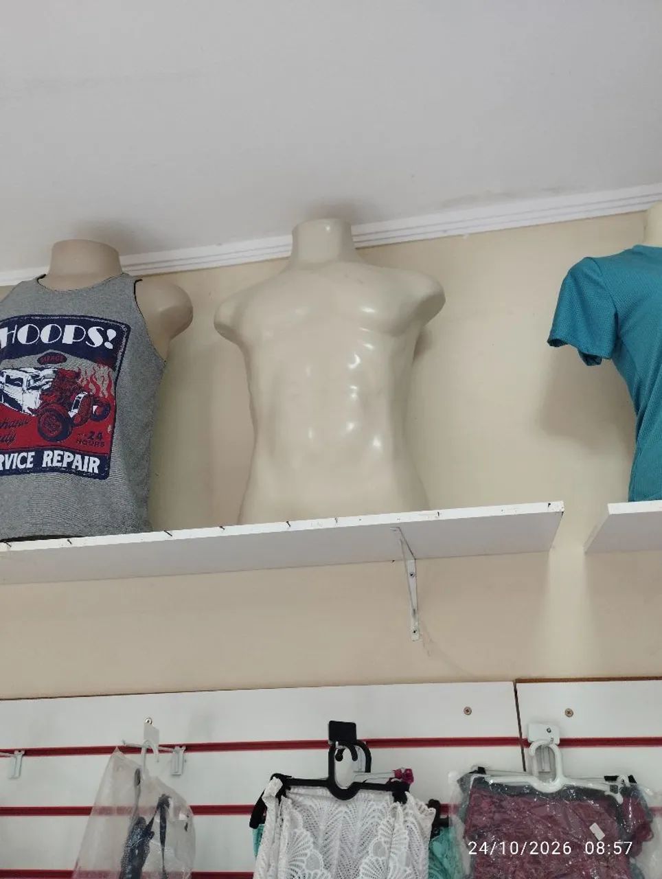 Manequins e araras pra loja  - Foto 5