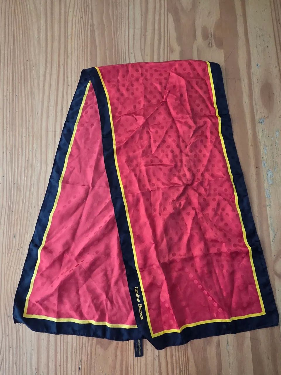 Escharpe Vintage Carolina Herrera