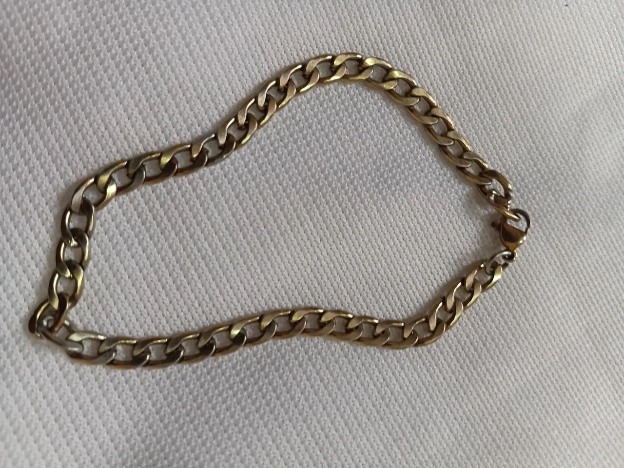 Pulseira de aço banhada a ouro 