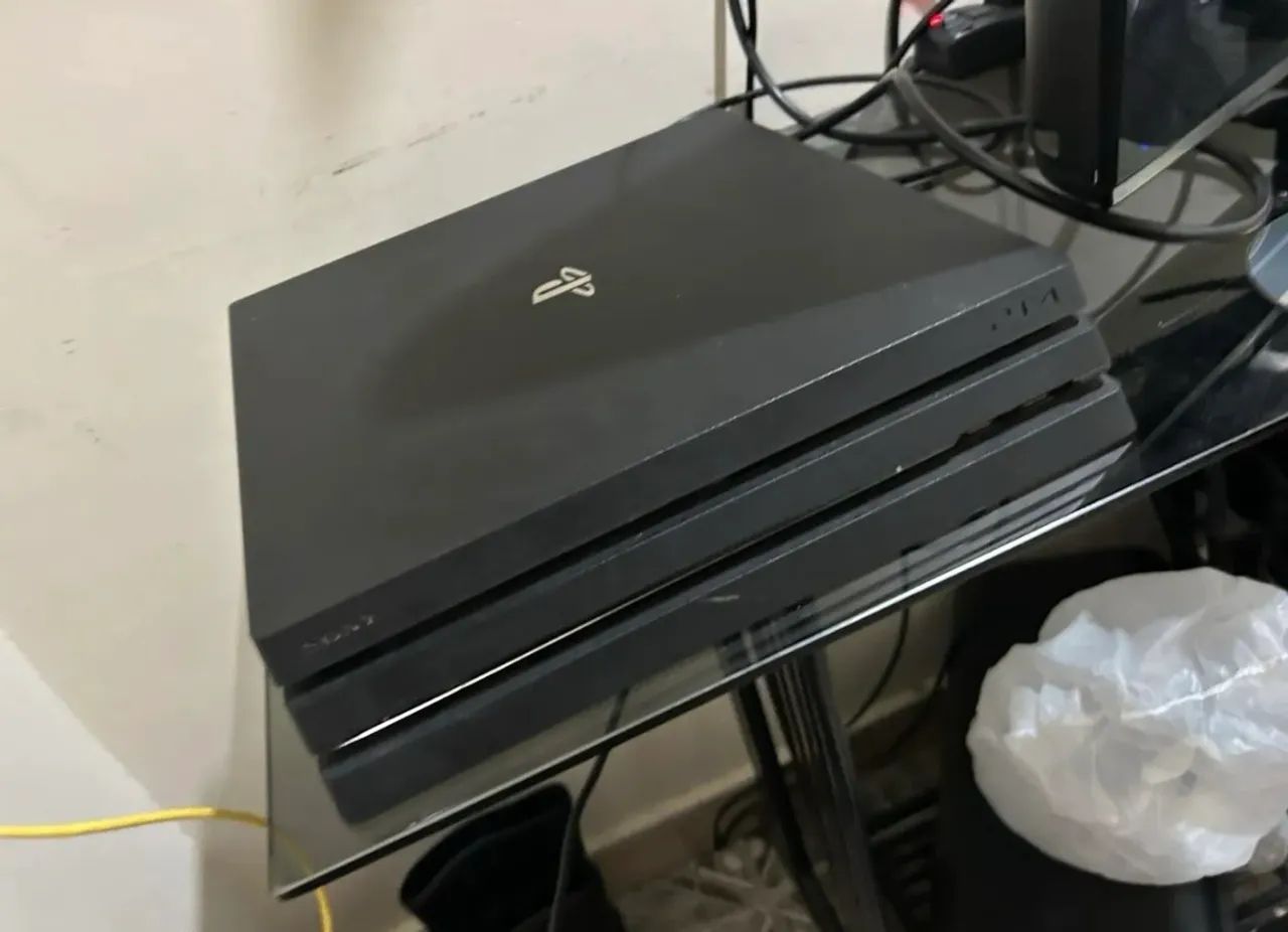 PS4 PRO 1 TB