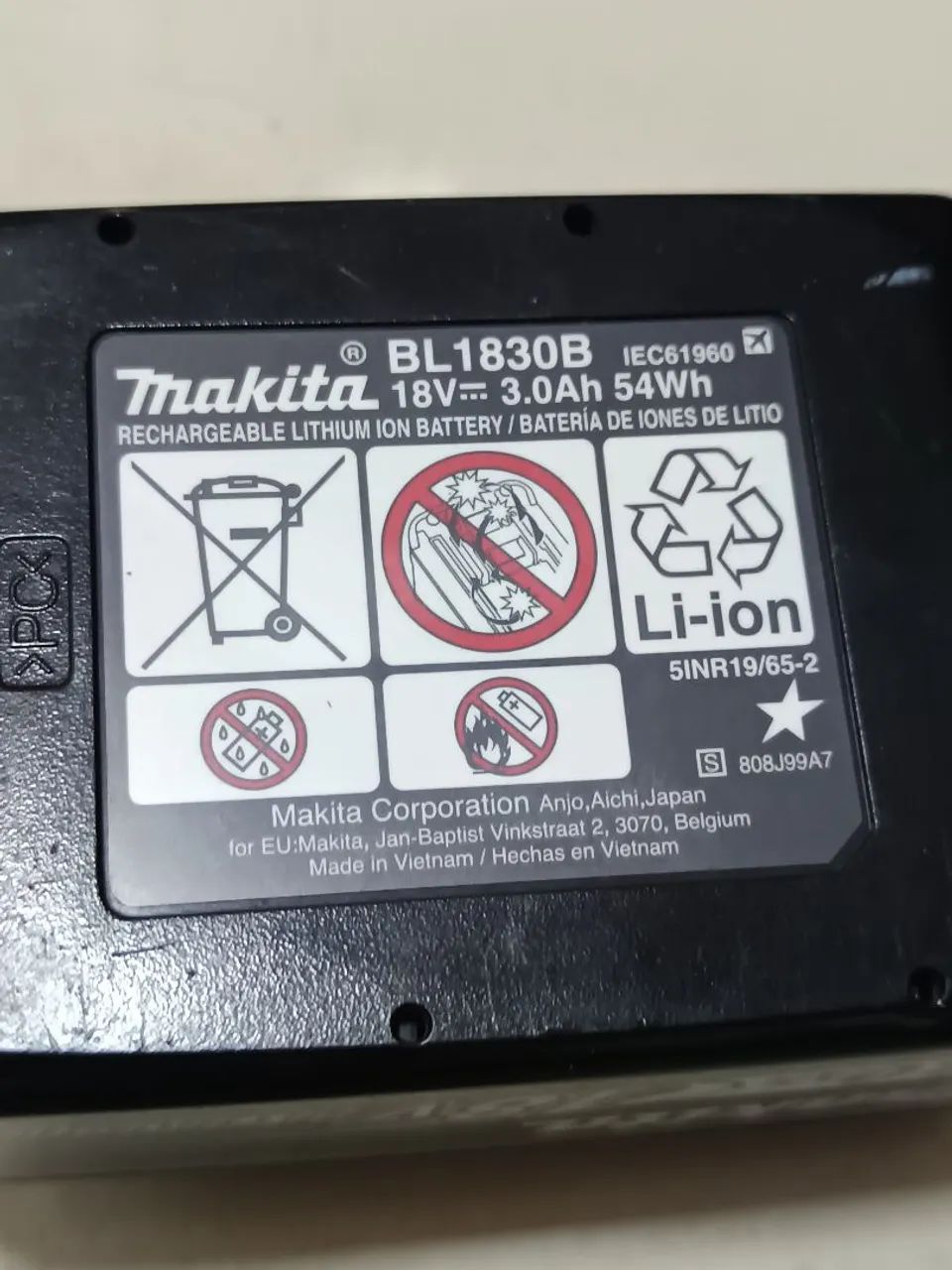 Bateria Makita BL1830B de 18V e 3.0Ah. - Foto 3
