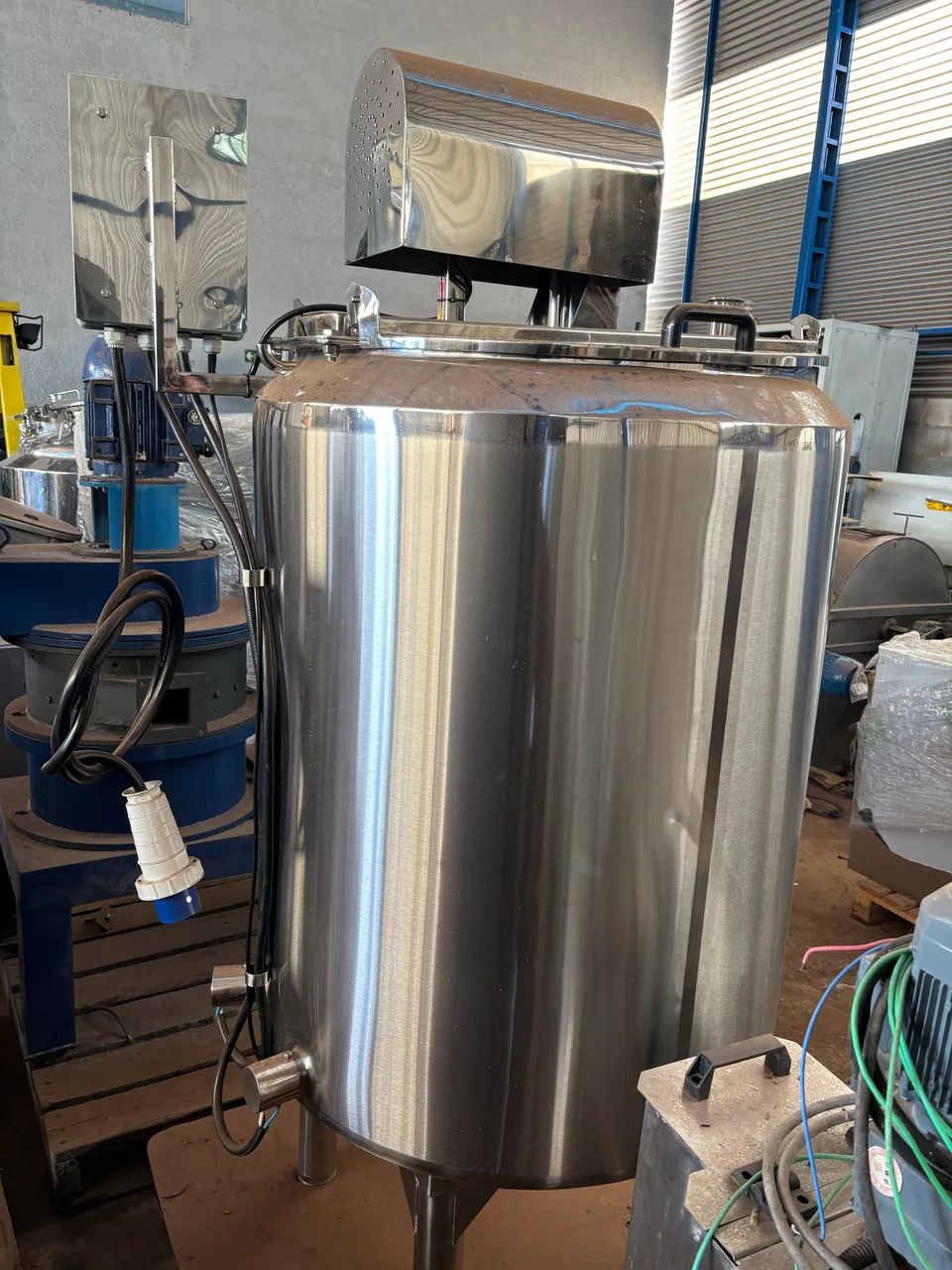 Tanque Misturador Encamisado em Aço Inox 316 L com Aquecimento Elétrico - Novo Sem Uso