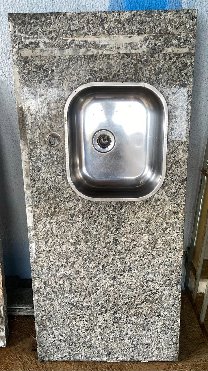 Duas pias de mármore mais bancada de 2,00cm com todos os acabamentos  ?VALOR A NEGOCIAR ? - Foto 5