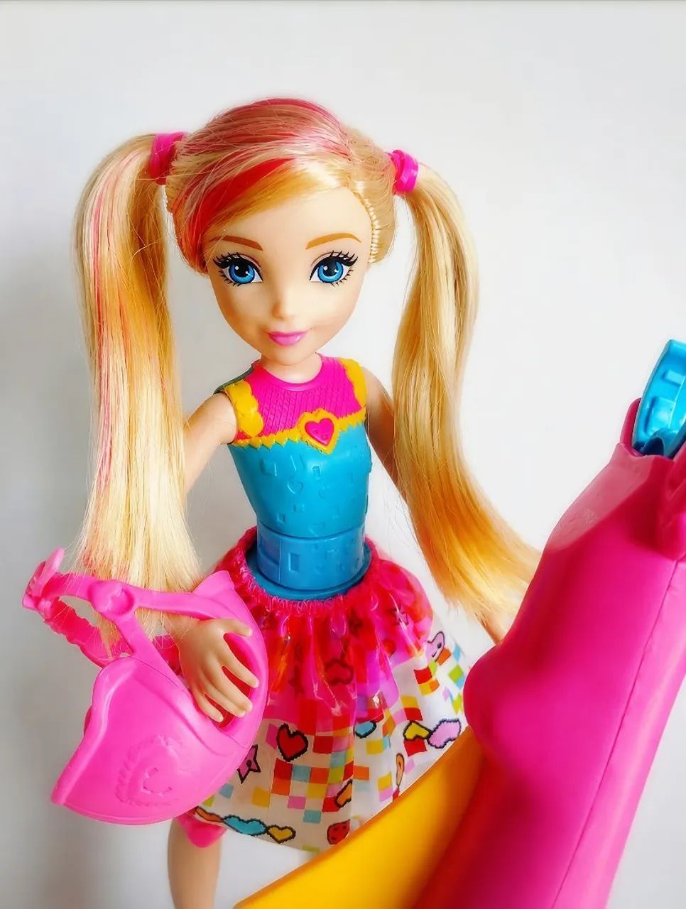Boneca Barbie Video Game Hero 2015 Com todos os acessórios  - Foto 3