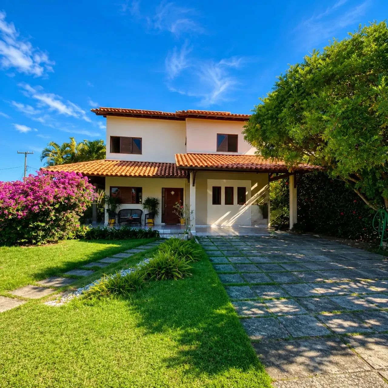 Casa em Condominio Fechado com 242 m² com 4 quartos no Aldebaran - Maceió - AL
