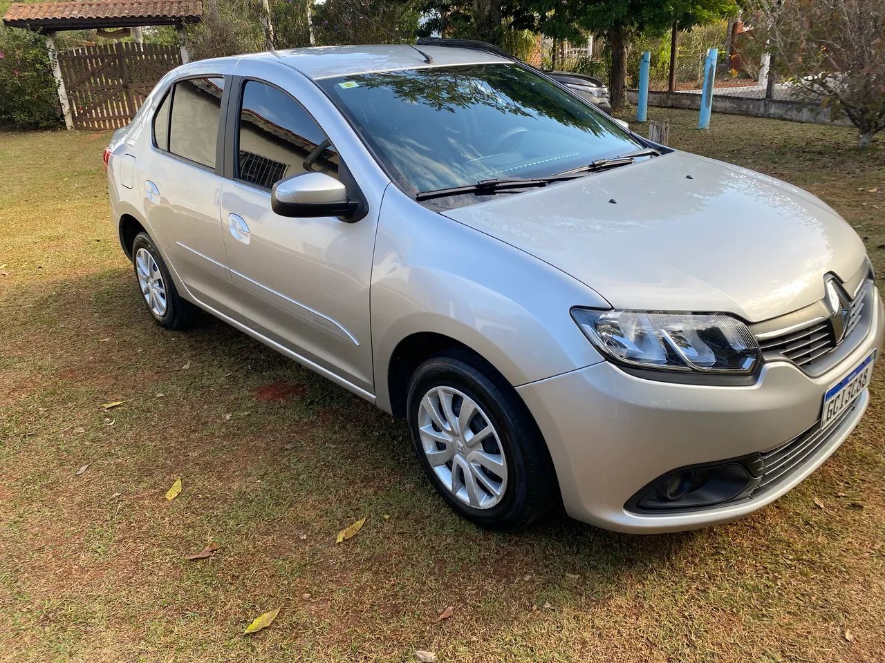 Renault Logan Expression Hi-flex 1.6 8V 4P 2017 - Foto 4