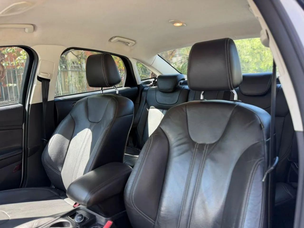 Ford Focus Sedan 2.0 16V/2.0 16V Flex 4p Aut., foto 6 de 10