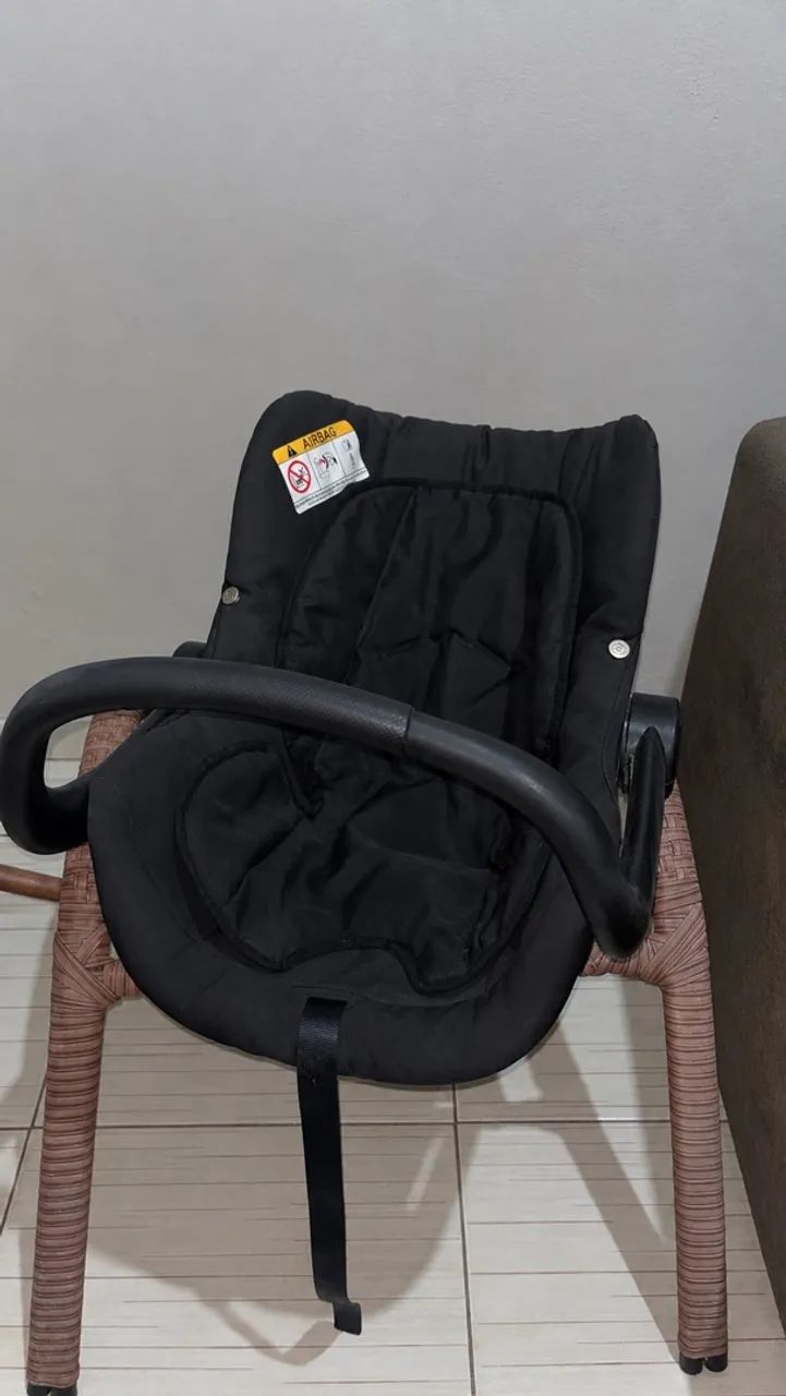 Vende-se cadeirinha de bebê 