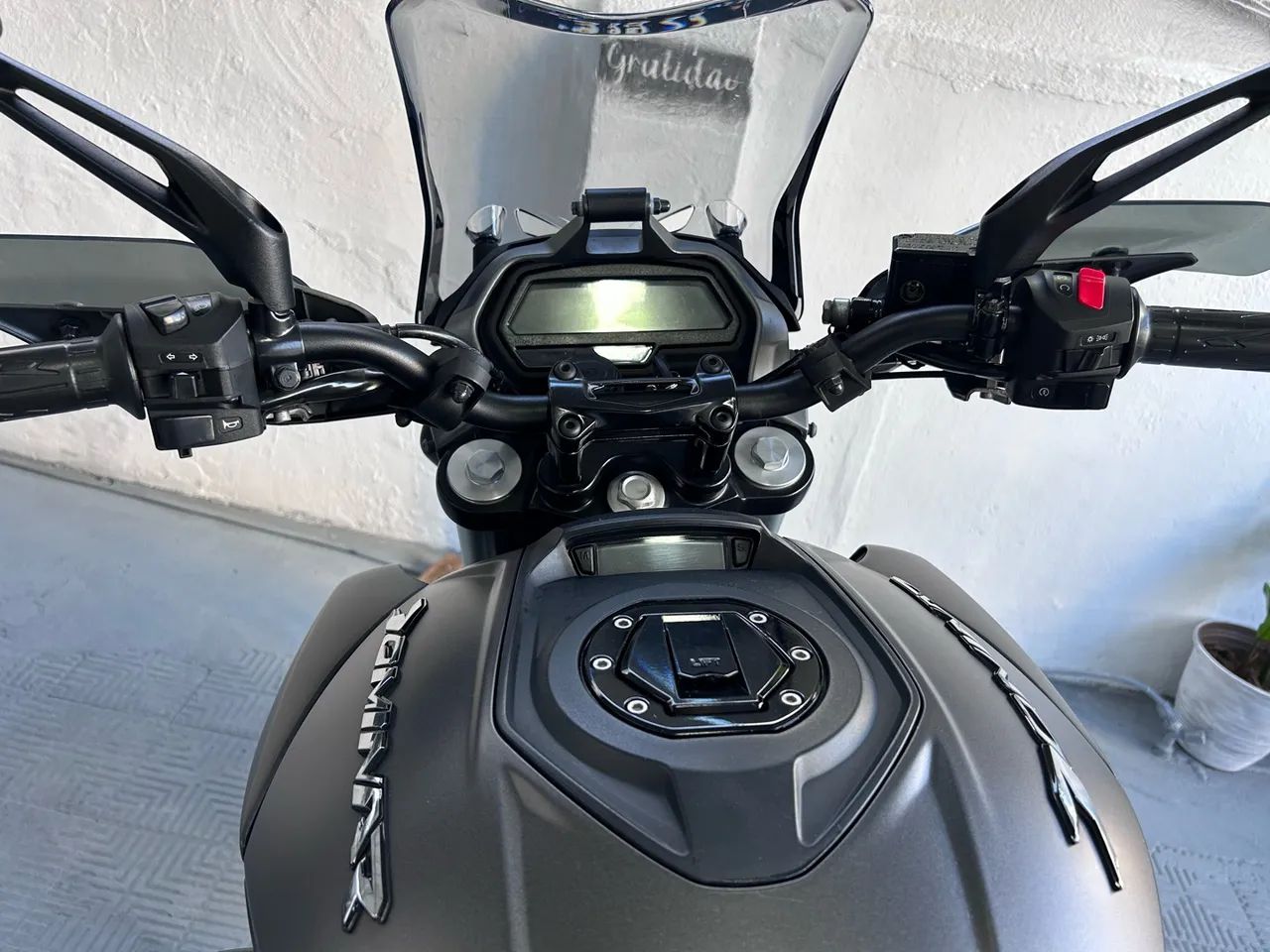 BAJAJ DOMINAR 400 2025 - Foto 4