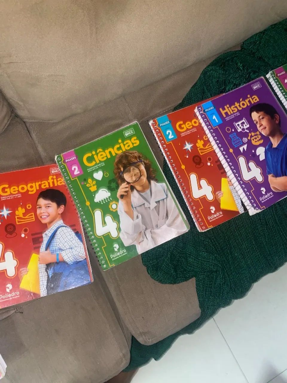 Kit Completo 4º Ano Poliedro - Livros Didáticos 2025 - Foto 3