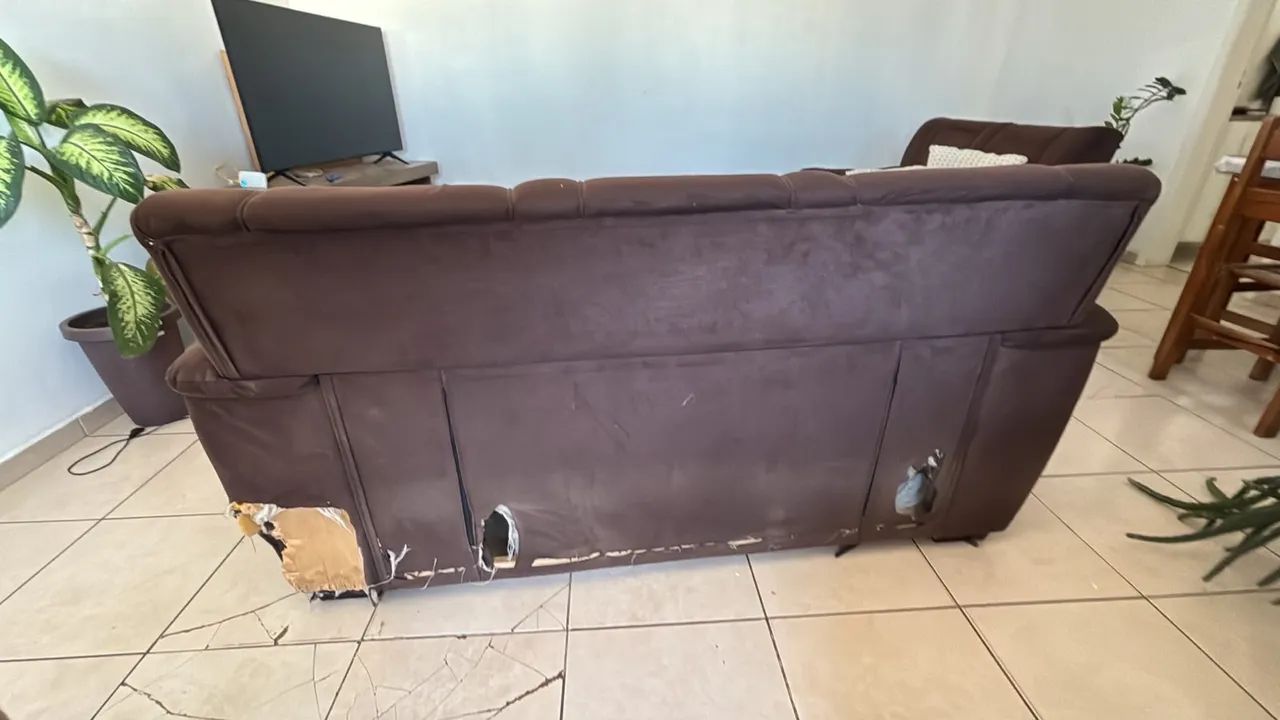 Sofá, rack, cama e mesa - Foto 2