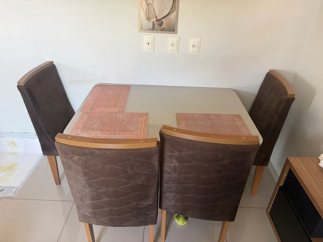 Vendo Mesa de jantar retangular 4 lugares