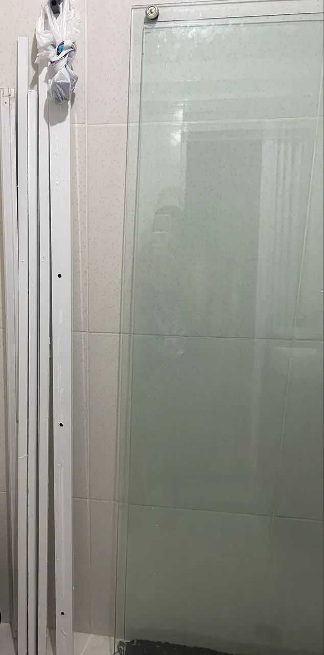 Box de Vidro para Banheiro - Porta de Correr (1,73m total) - Semi-novo - Foto 3