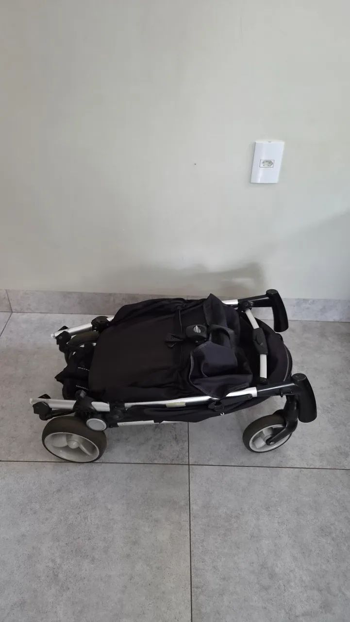 Carrinho de Bebê Kiddo Helios (Cor Preto/Alumínio) - Ótimo Estado.  - Foto 4