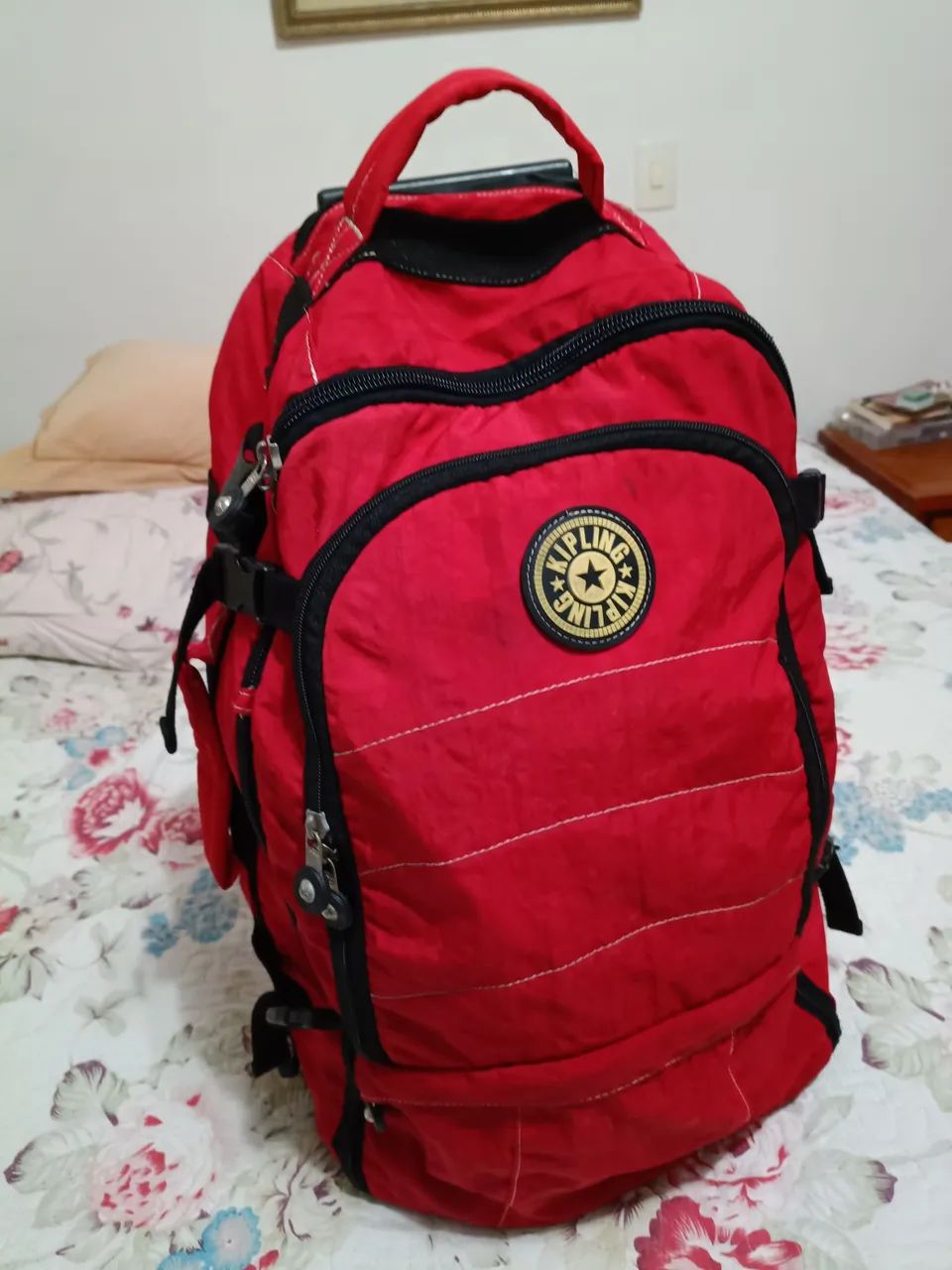 Mochila de Rodinha Kipling 