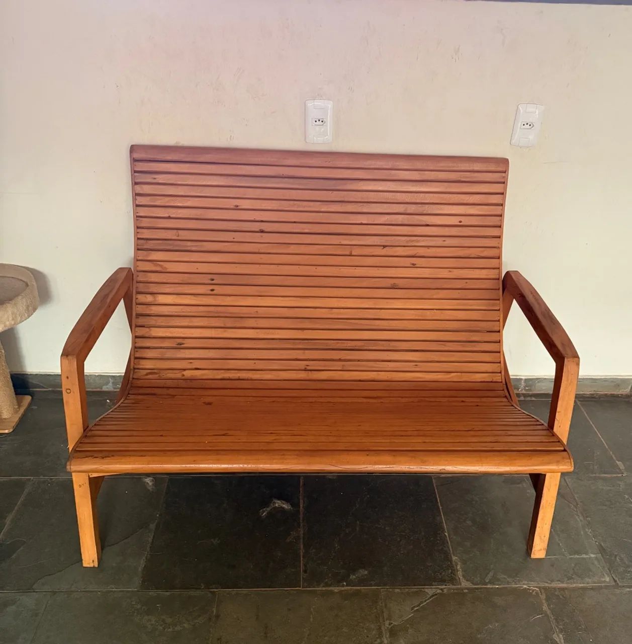 Vendo banco de madeira maciça!