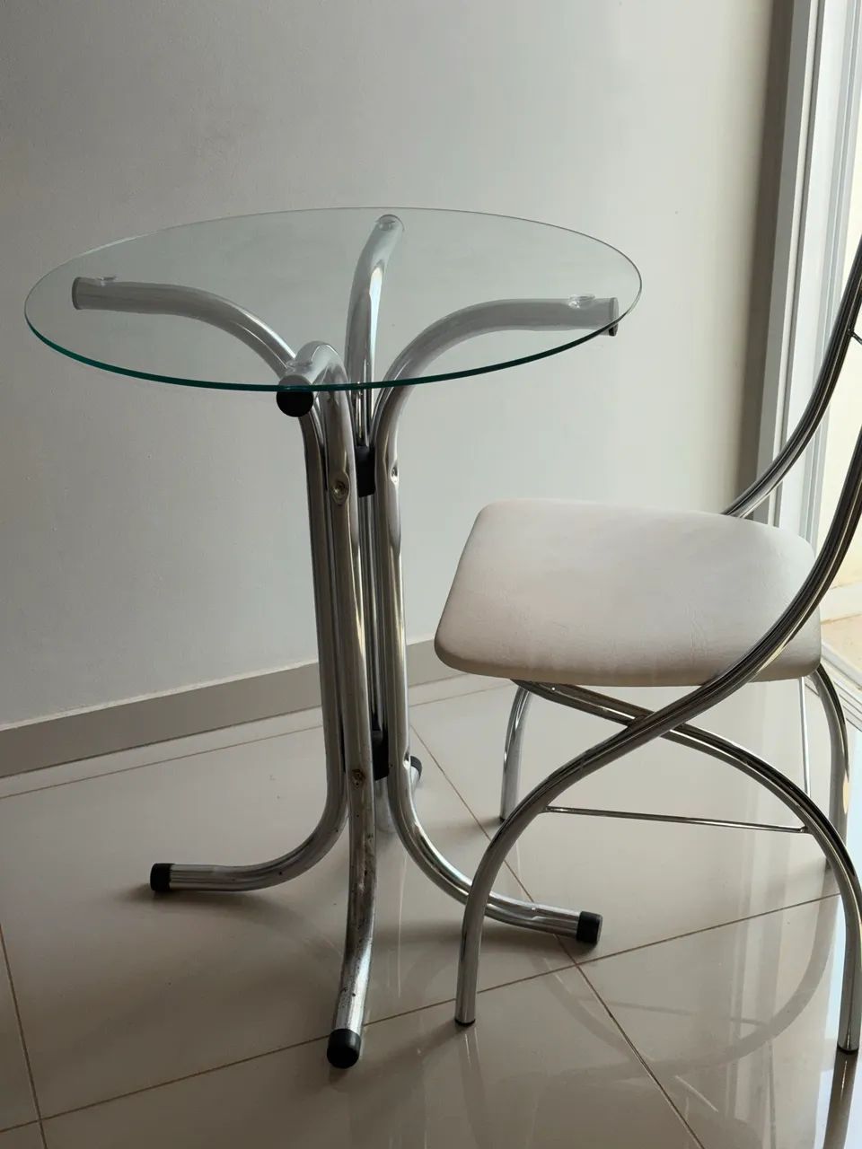 Mesa com 1 cadeira  - Foto 4