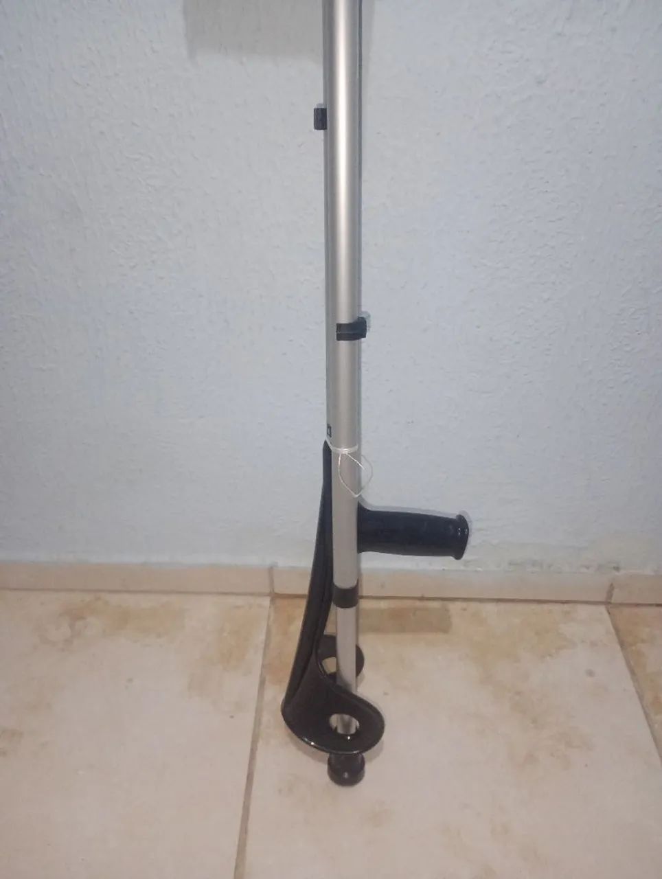 Muleta ortopédica de alumínio nova - Foto 3