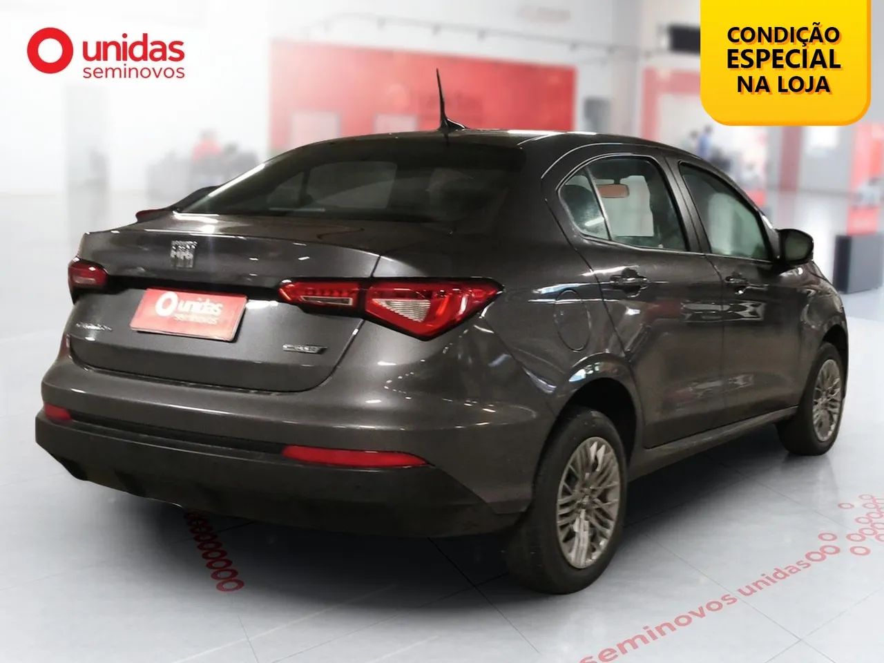 Fiat Cronos Drive 1.0 6V, foto 5 de 19