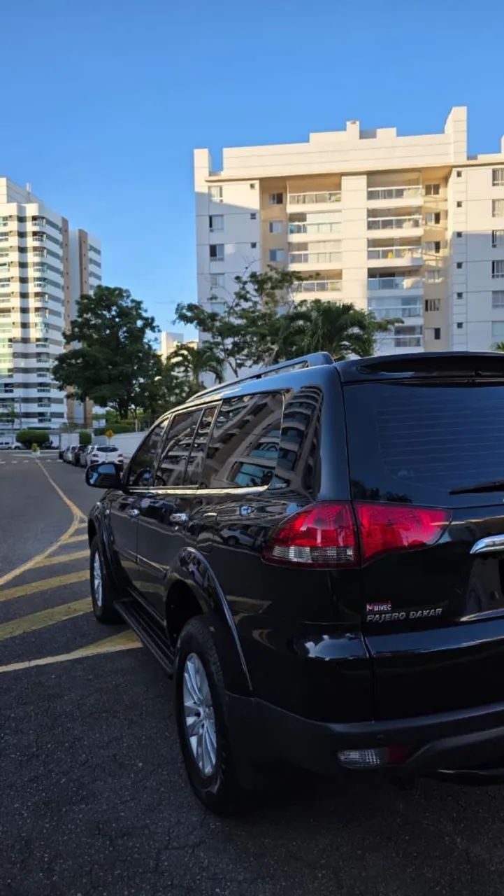 Mitsubishi Pajero Pajero DAKAR HPE 3.2 4x4 T.I Dies 5p Aut 2015
