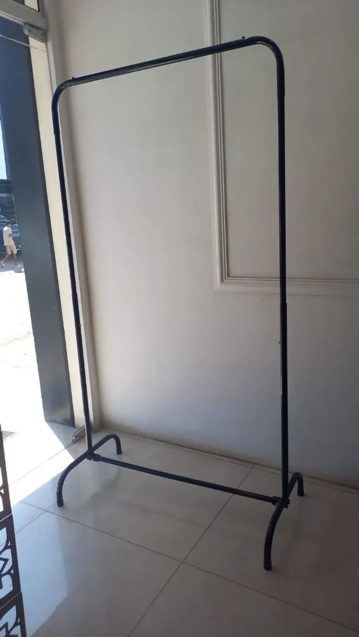Arara de piso