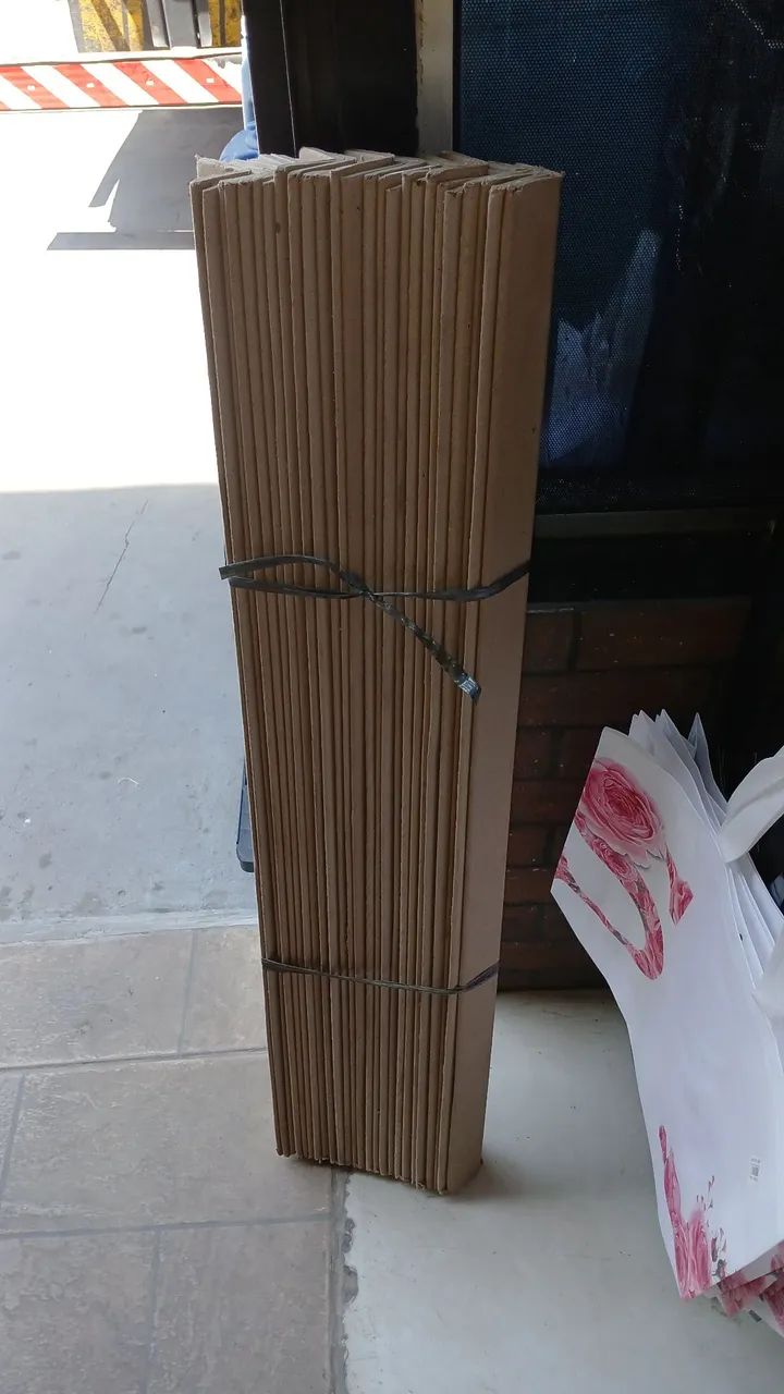 CANTONEIRAS DE PAPELÃO  - Foto 3