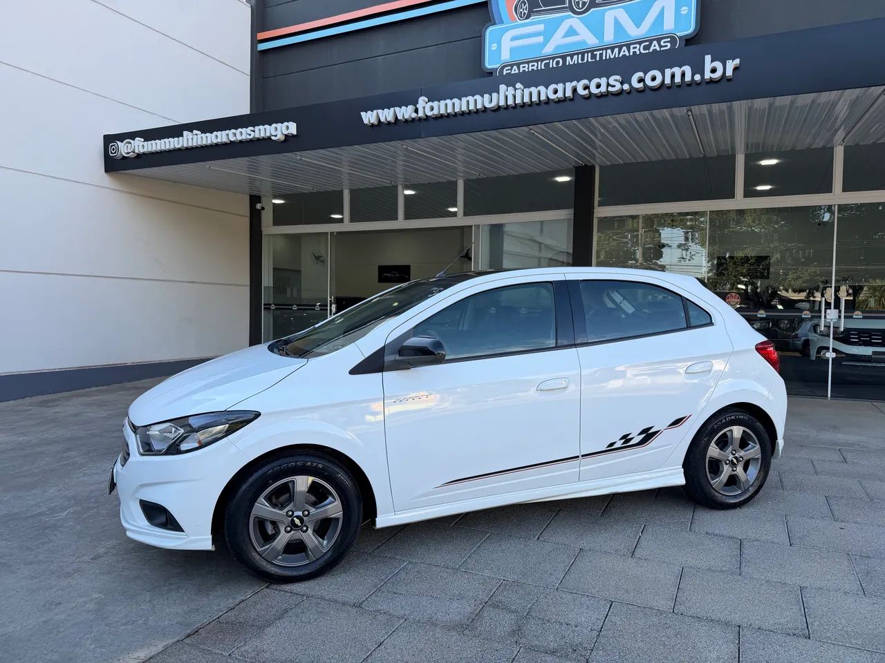 Chevrolet Onix Hatch Effect 1.4 8V Flex Mec. 4P 2018 - Foto 3