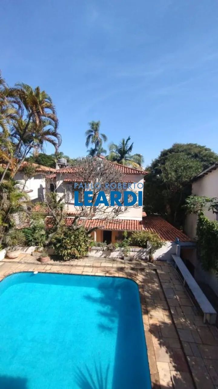 CASA ASSOBRADADA - SUMARÉ (R.M.) - SP