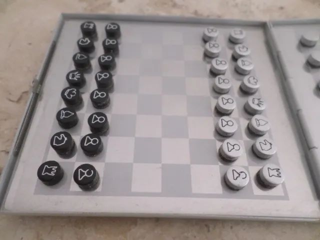 Jogo  Xadrez e Gamão de Inox - Foto 2