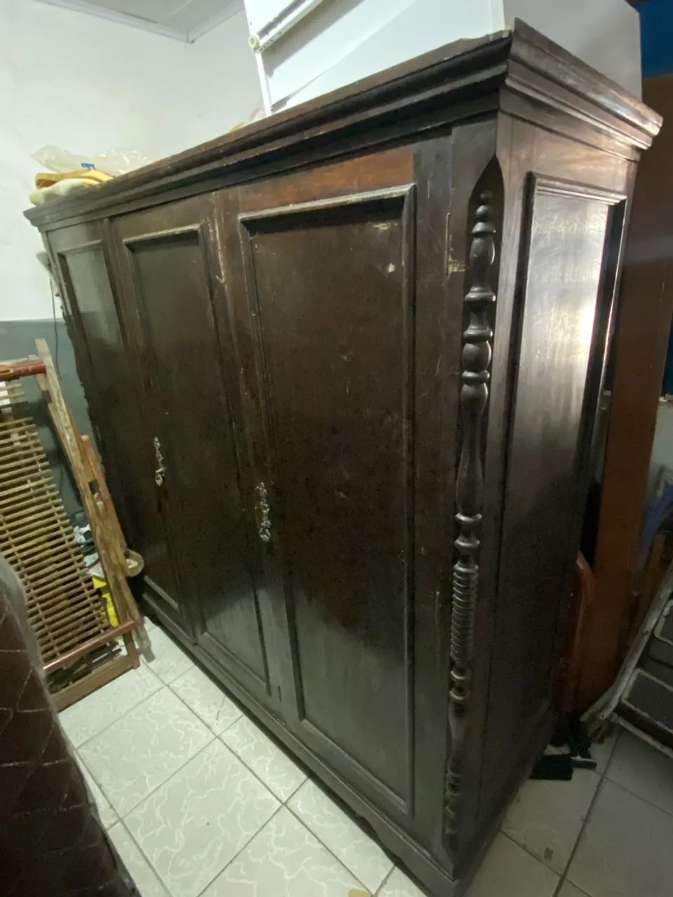 Guarda roupa antigo - Foto 2