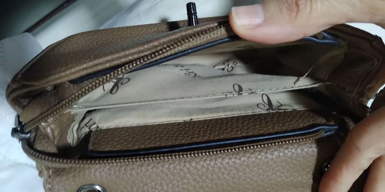 Bolsa feminina marrom com alça de corrente  - Foto 3