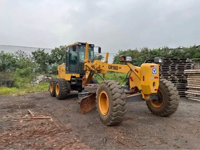 MOTONIVELADORA XCMG GR180  - Foto 7