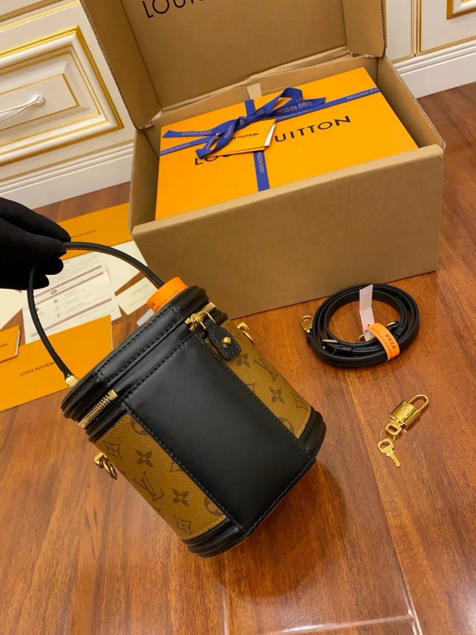 Louis Vuitton Cannes Mini Monogram Marrom ? Modelo M43986