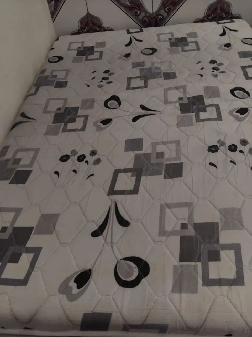 Vendo uma cama de casal 