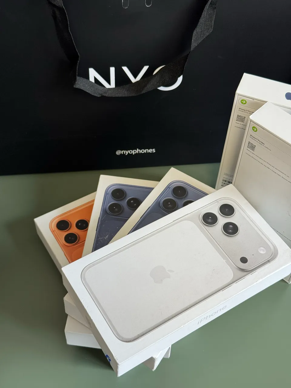iPhone 17 Pro Max 256gb Silver - Seminovo - Celulares e