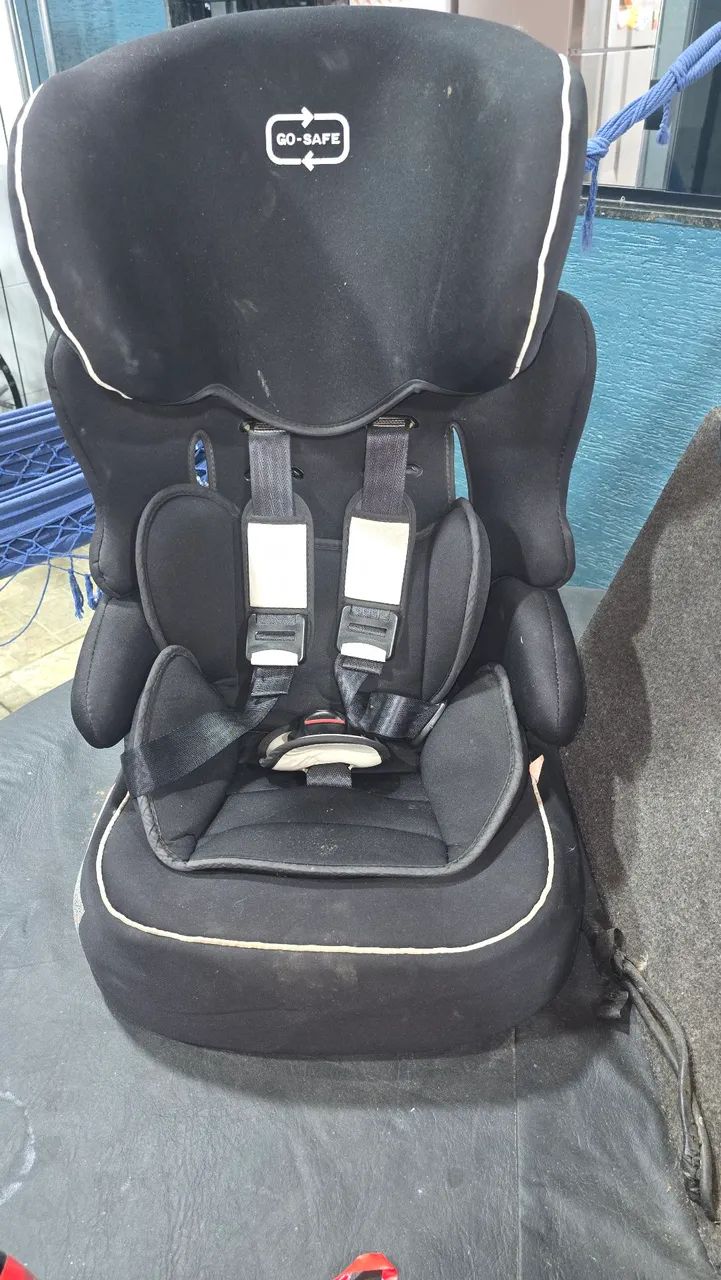 Cadeirinha e assento para carro