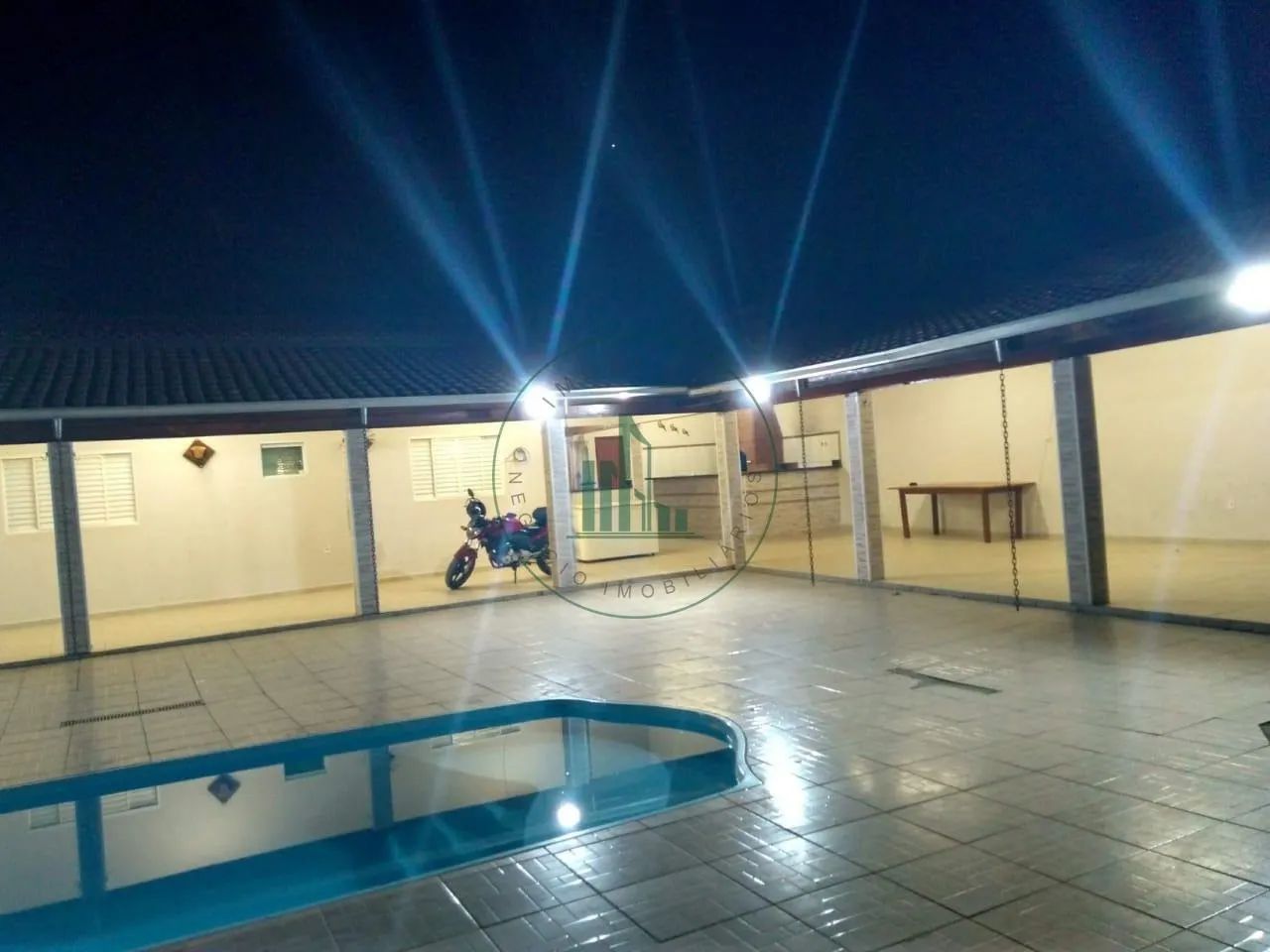 Chácara de lazer com piscina e campo em Charqueada