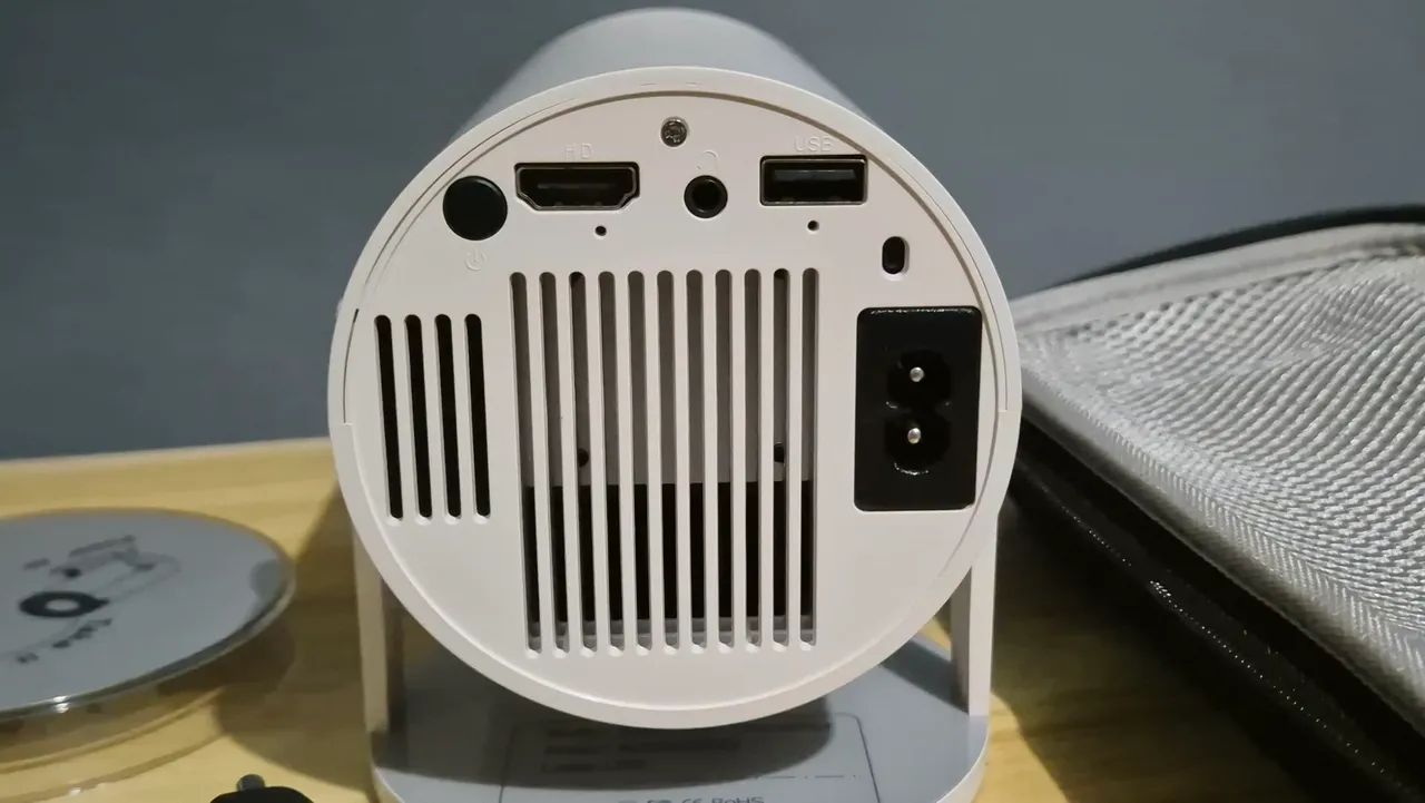 Projetor HY300 pro completo com case de transporte e protetor de lente - Foto 3