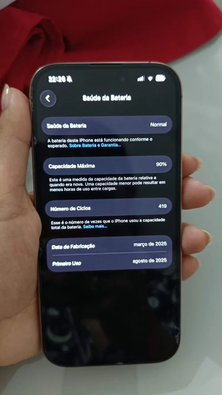 Iphone 16 PRO dourado - Foto 5