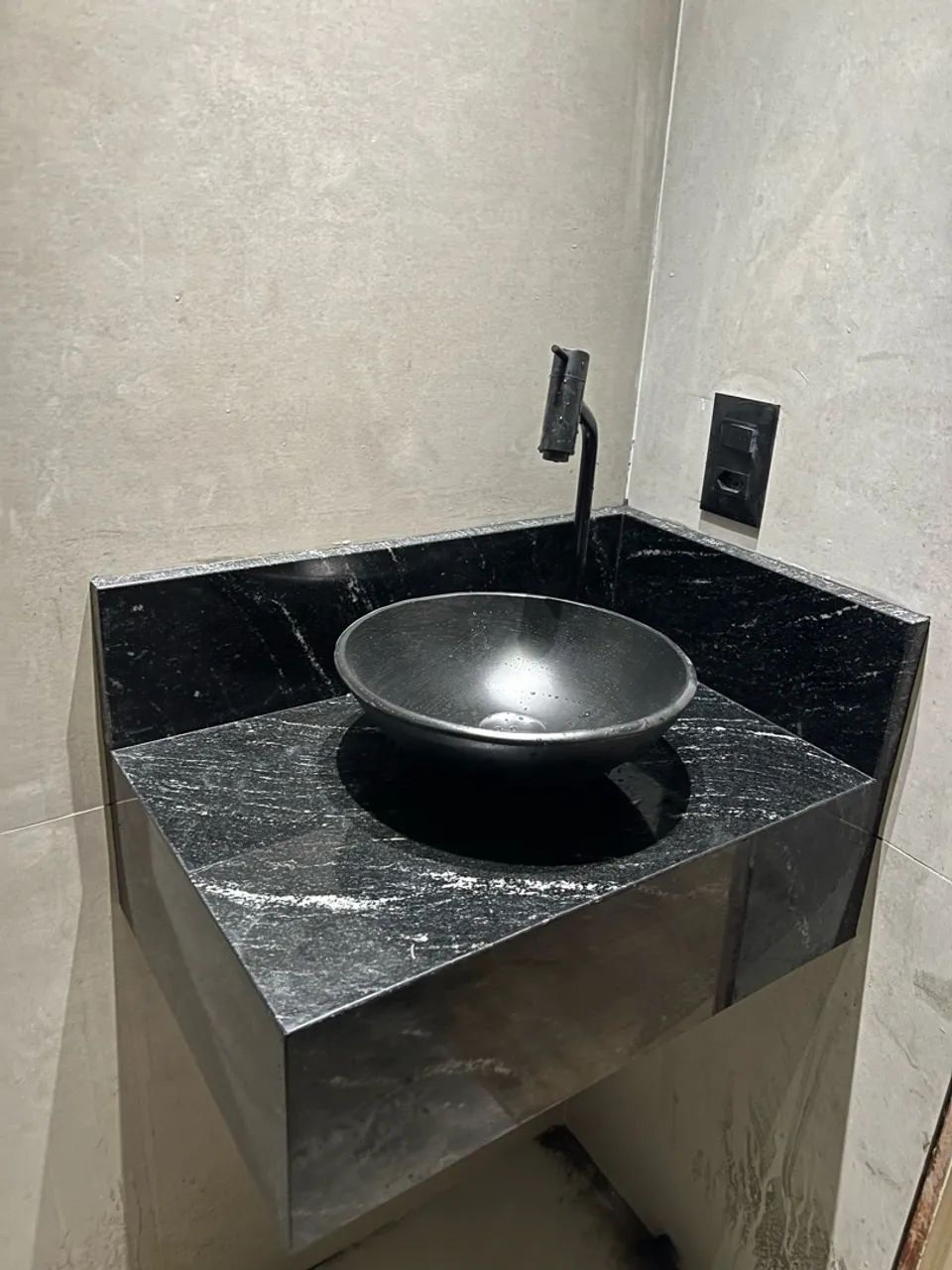 Mármores, granitos e silestone 