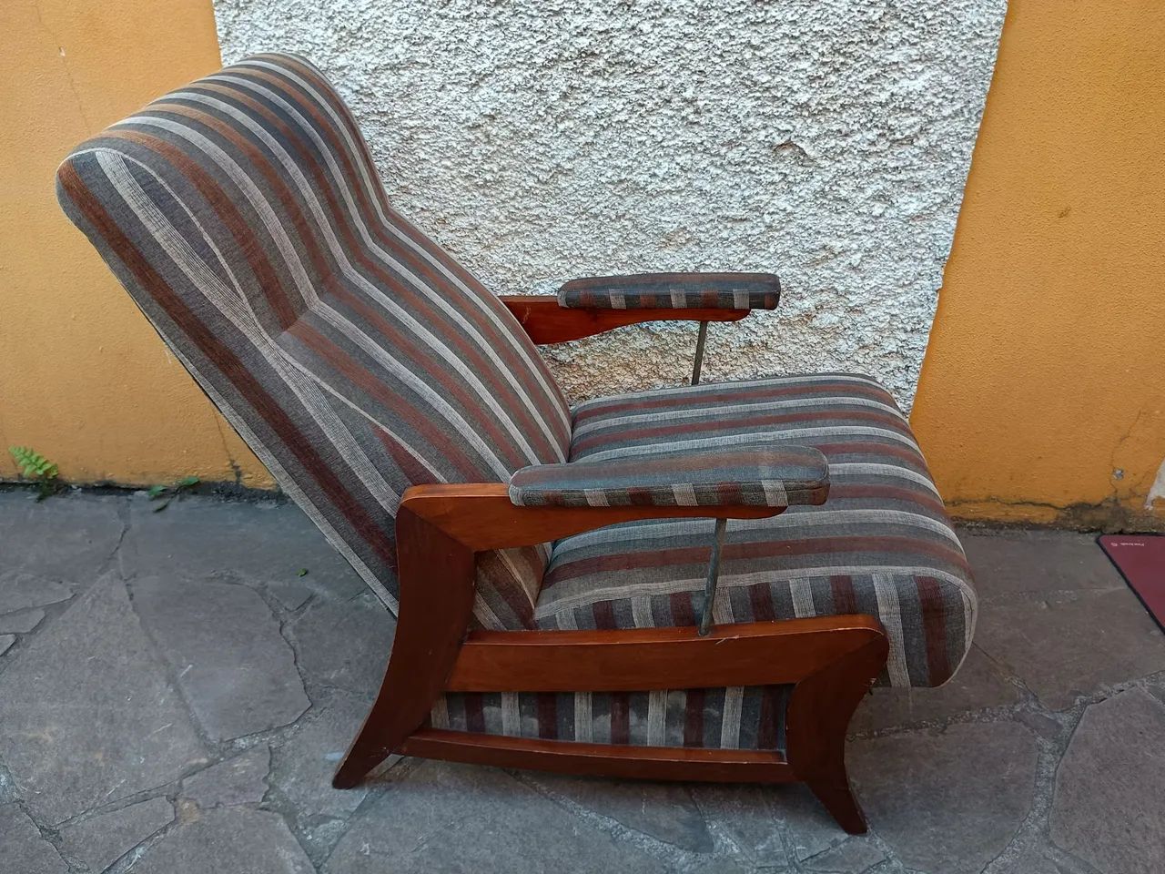 Poltrona Confortável, com entrega grátis no perímetro urbano!