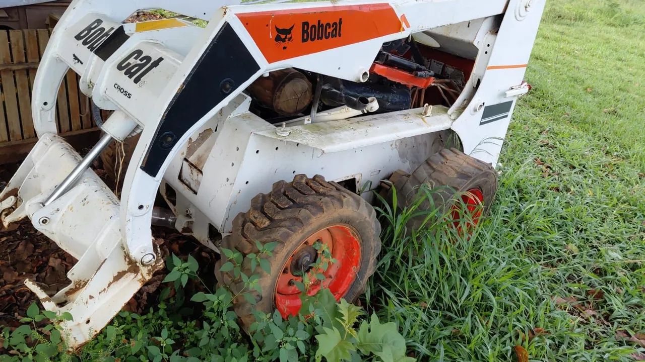 BOBCAT MODELO 653