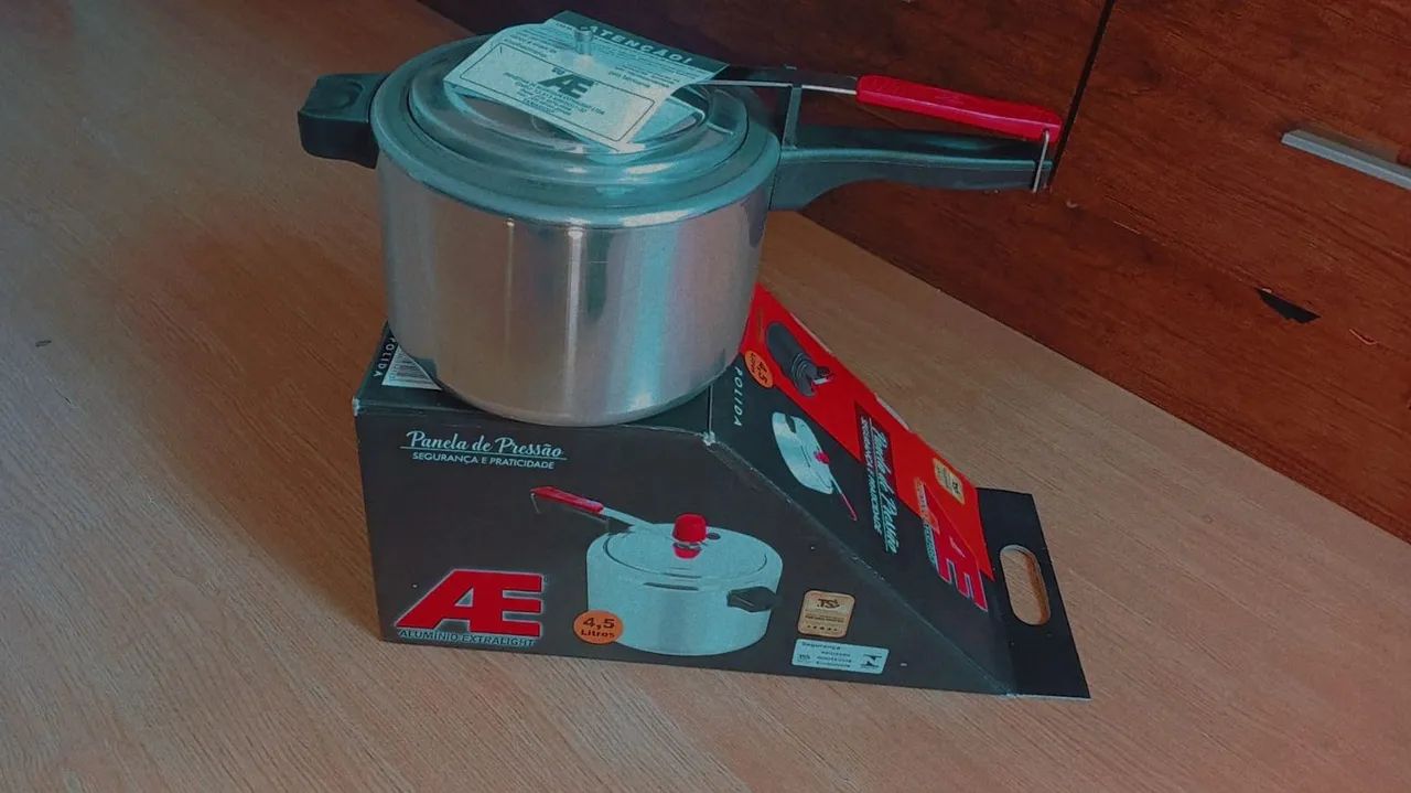 Panela de pressão 4,5 litros  - Foto 2