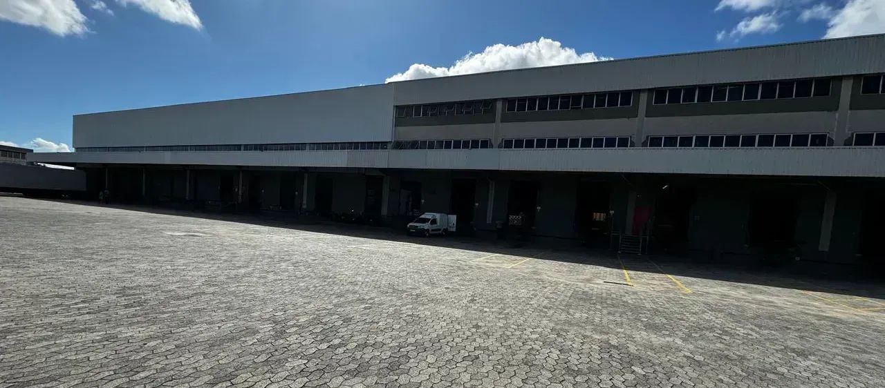 CONDOMÍNIO - Módulo com 1000 metros em Jardim Limoeiro com doca