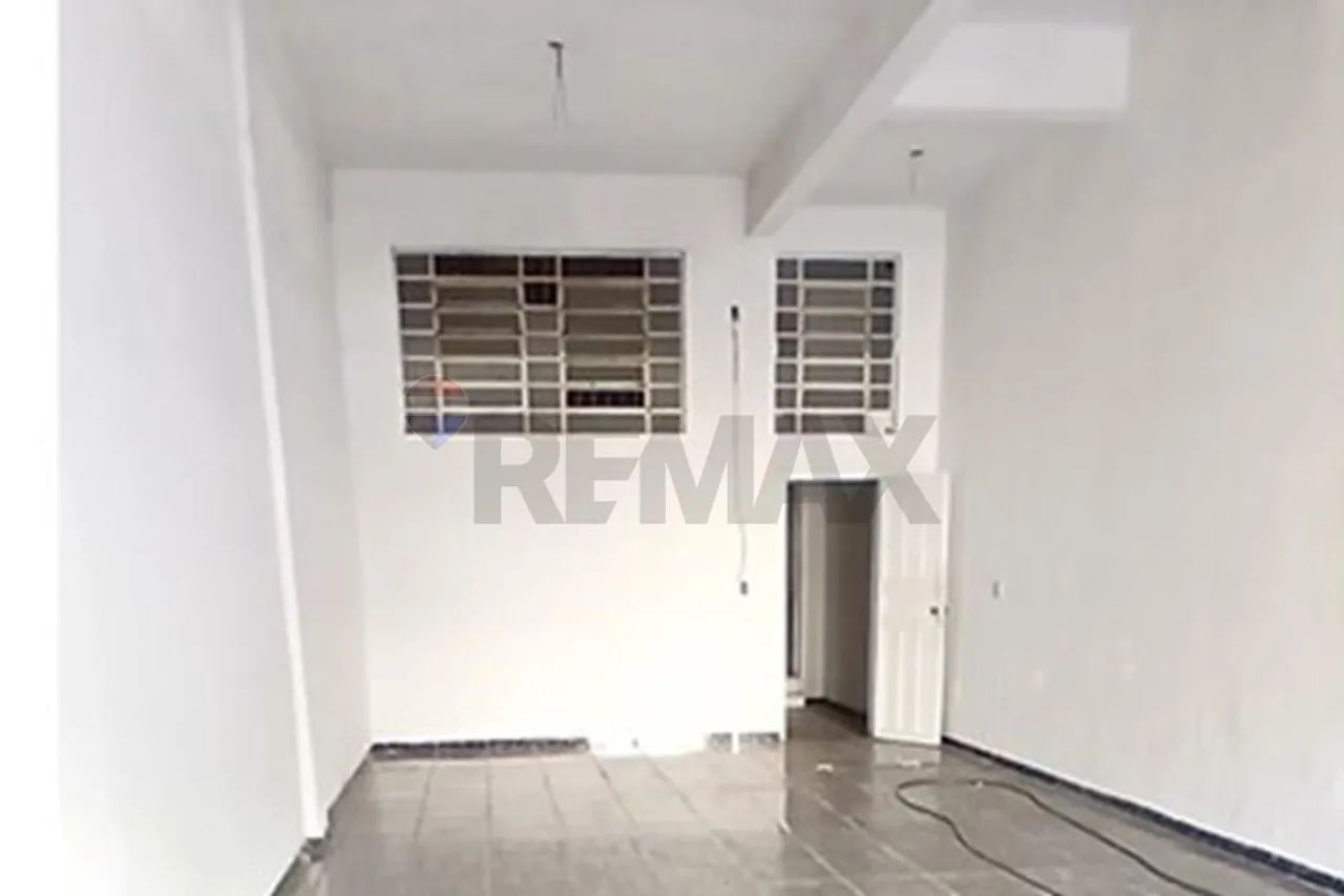 Alugue Ponto Comercial na Rua Mateus Leme! - Foto 5